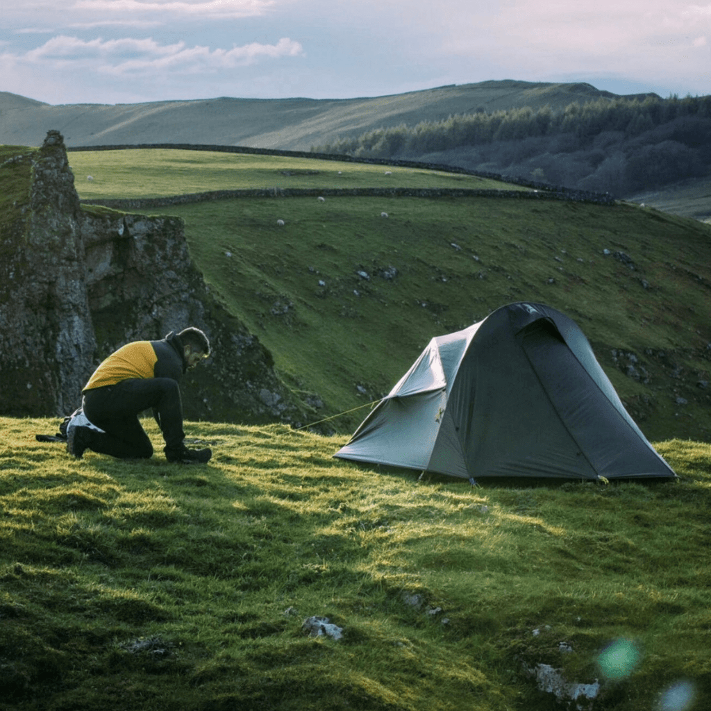 How to Choose and Pitch Your Tent for Windy Conditions