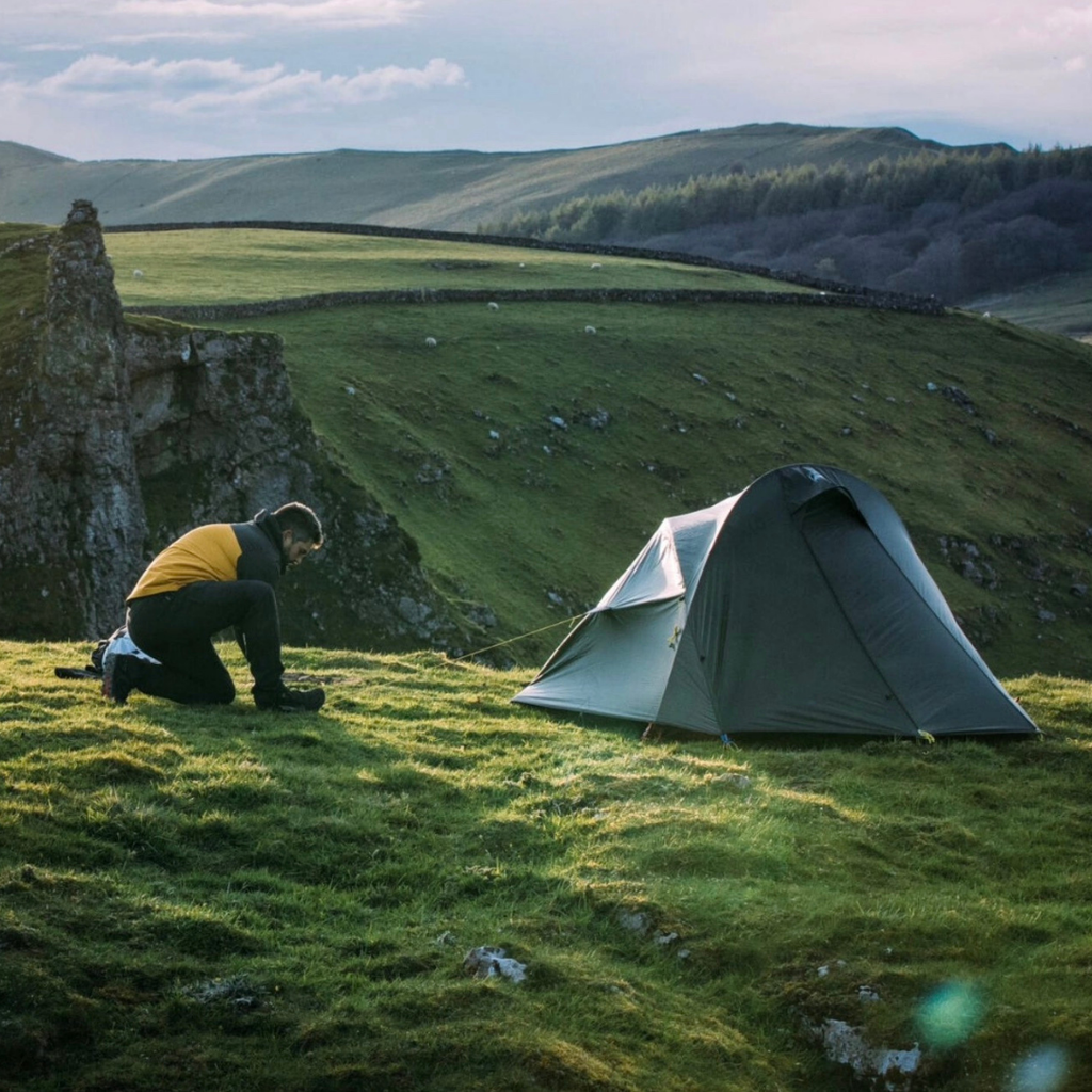 How to Choose and Pitch Your Tent for Windy Conditions