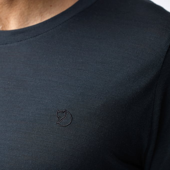 Fjallraven Men's Abisko Wool Long Sleeved Base Layer / First Layer Model Logo Close up