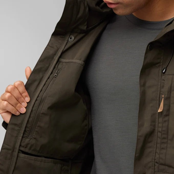 Fjallraven Men's Kaipak Jacket Model Close Up Inner Zip