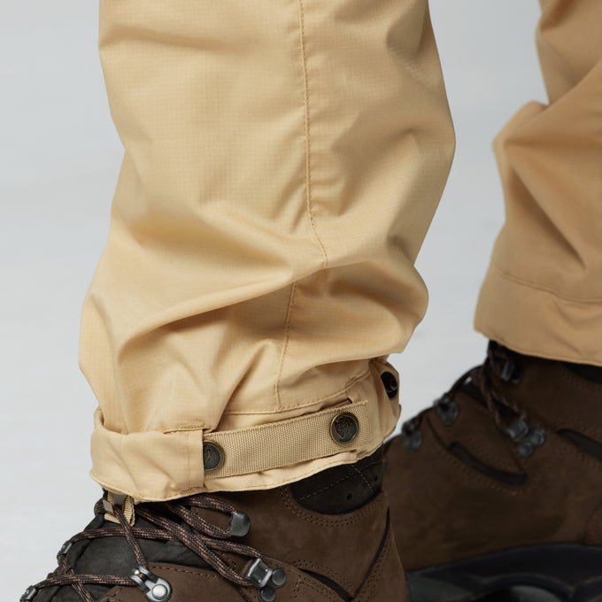 Fjallraven Men's Vidda Pro Lite Trousers Model Close Up Lower Leg near Shoe