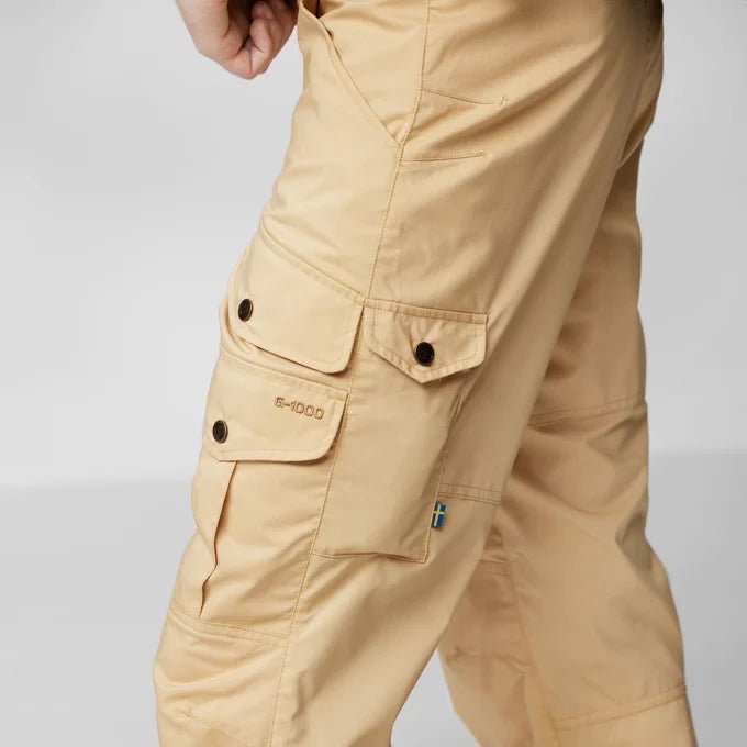 Fjallraven Men's Vidda Pro Lite Trousers Model Close Up Pocket