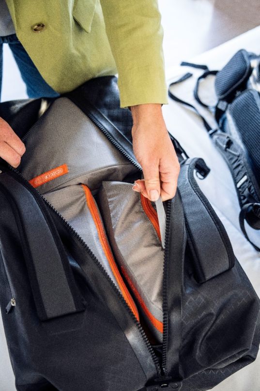 ORTLIEB Toiletry Bag Lifestyle Packing 2