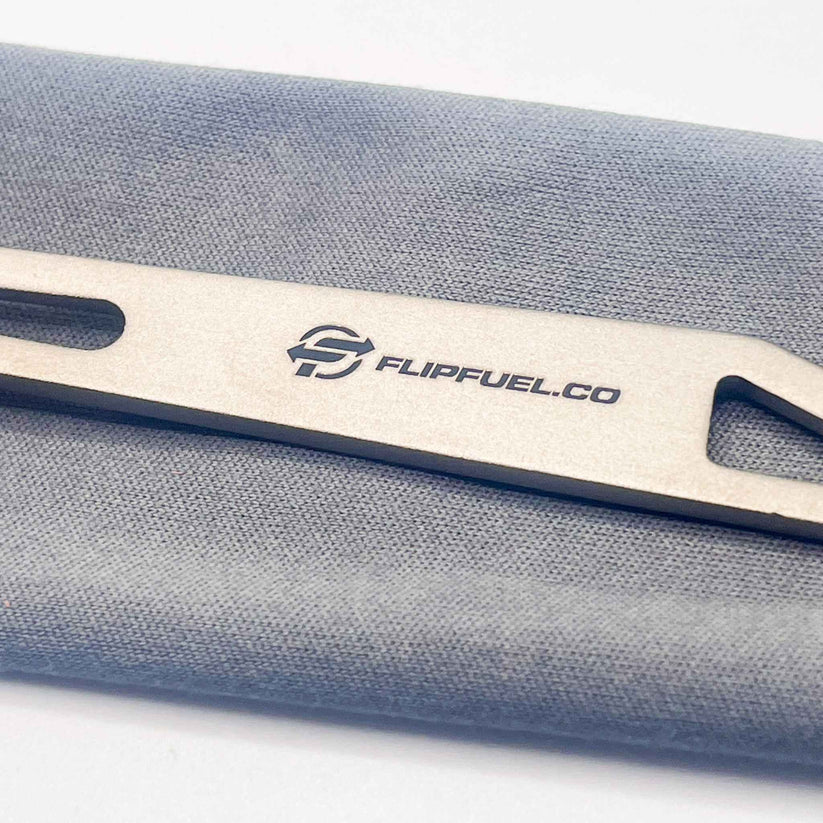 flipfuel-titanium-spork-matte-silver-logo-handle