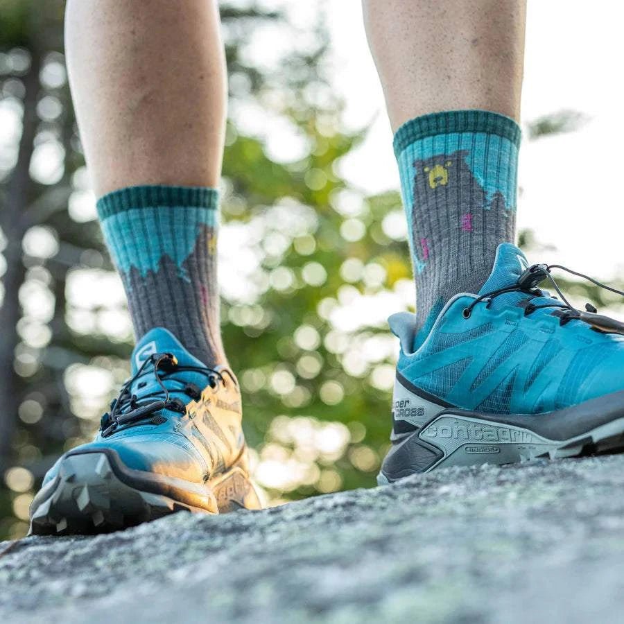 Darn ToughDarn Tough Women's Bear Town Micro Crew Lightweight Hiking Socks