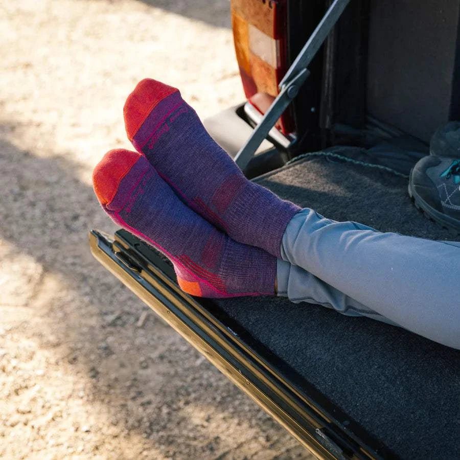 Darn ToughDarn Tough Women's Hiker Quarter Midweight Hiking Socks