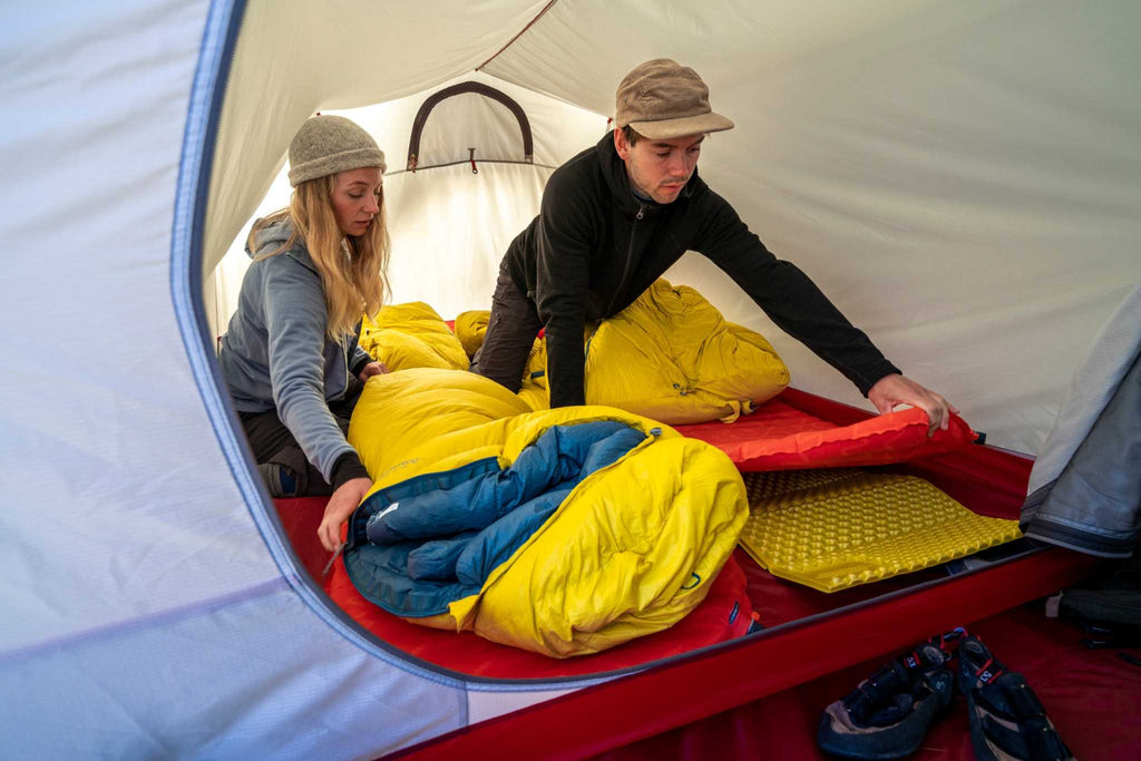 MSR Tindheim 3 Backpacking Tunnel Tent + Footprint Sleeping Pads