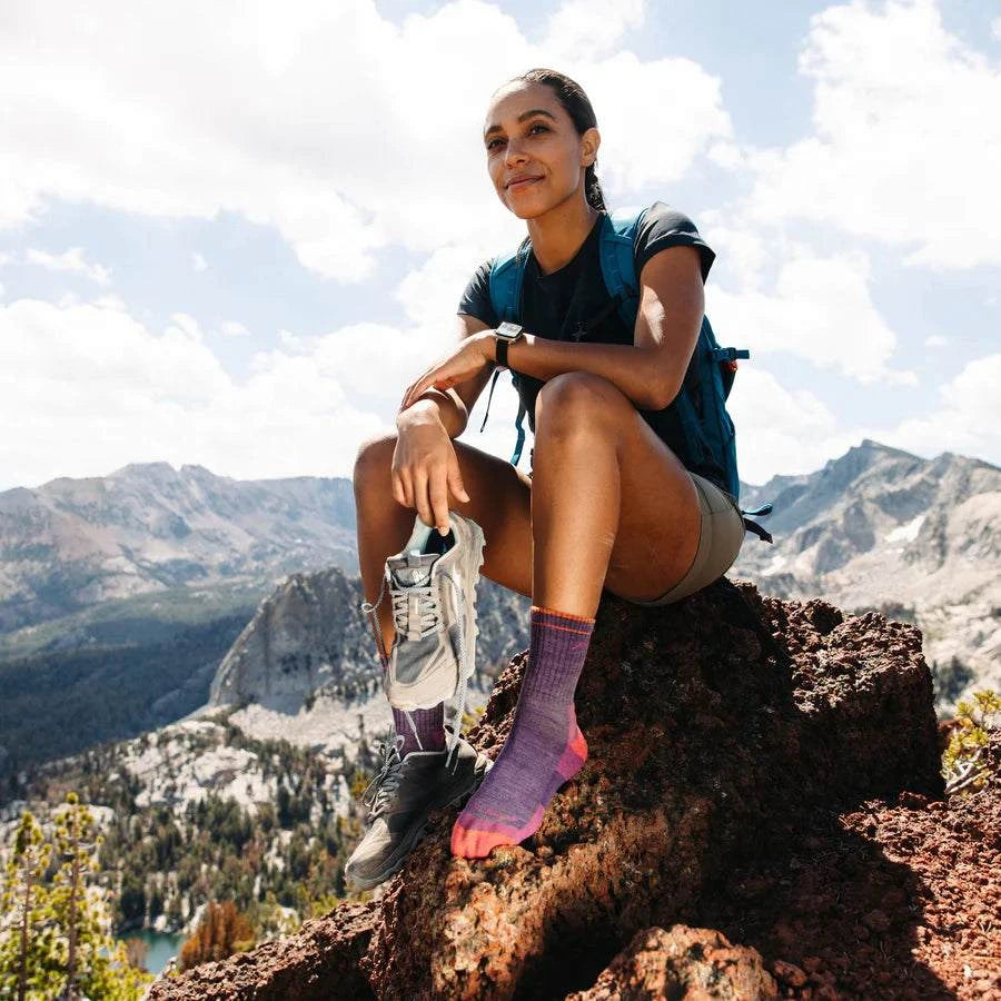 Darn Tough Women's Hiker Micro Crew Midweight Hiking Socks – Valley and Peak